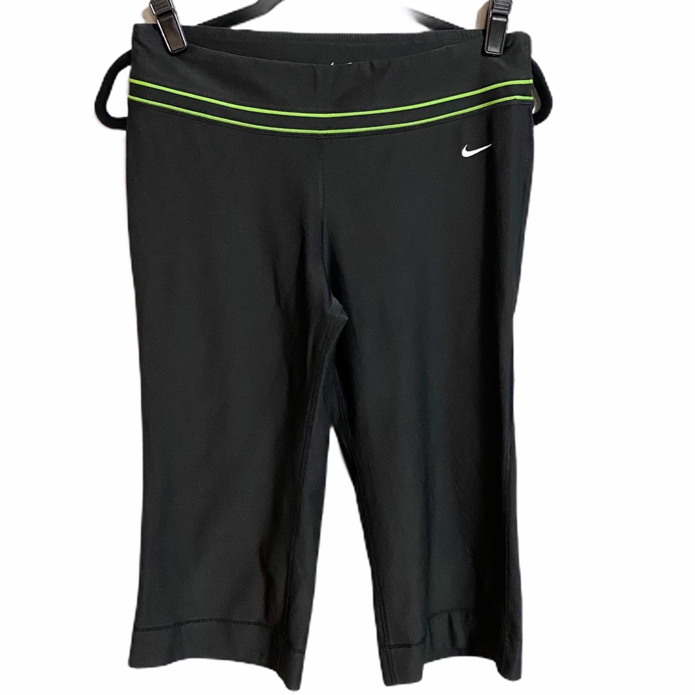 Nike Dri Fit Capri Workout Pants